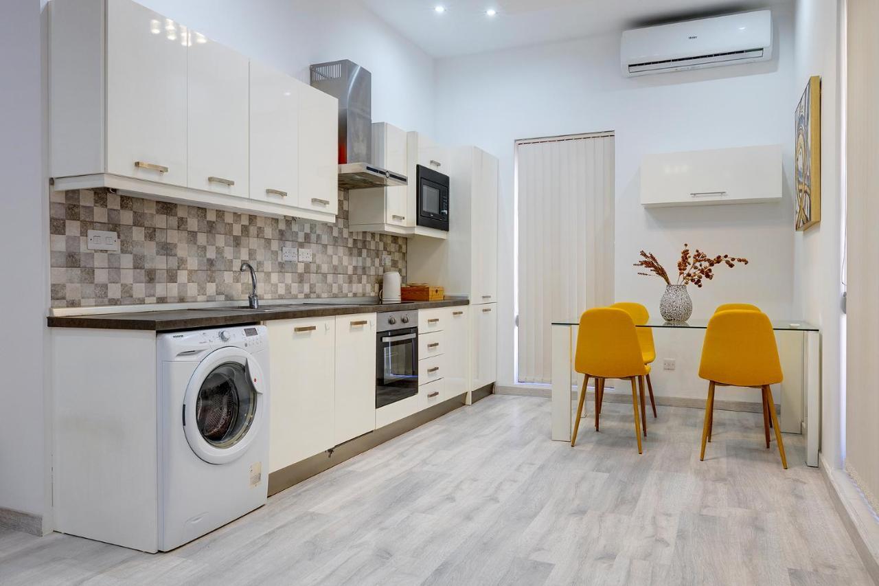 Picturesque Sliema Pad Steps From The Seafrontアパートメント エクステリア 写真