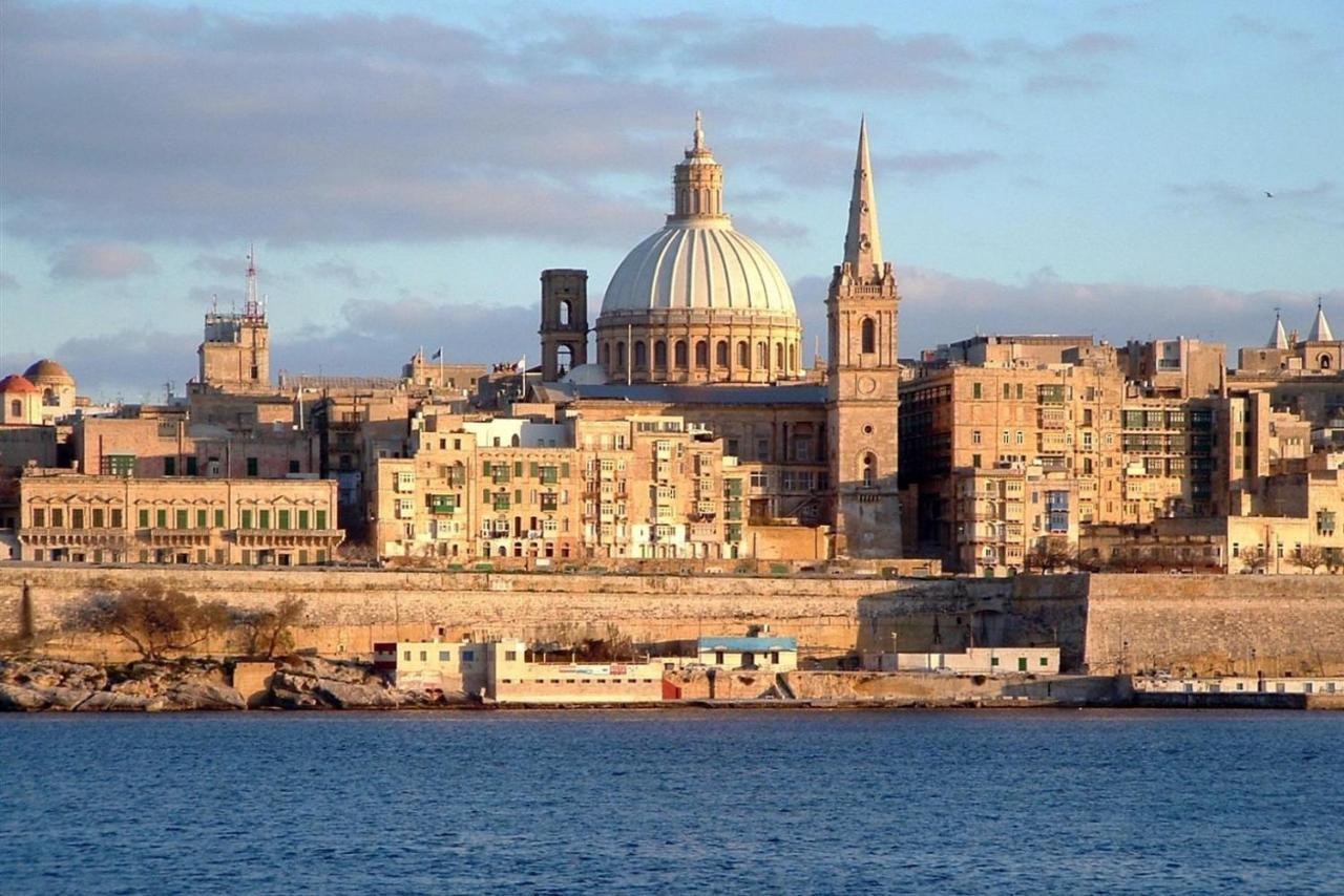 Picturesque Sliema Pad Steps From The Seafrontアパートメント エクステリア 写真
