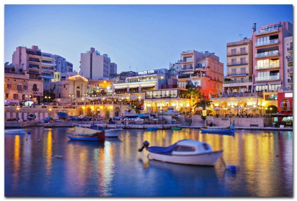 Picturesque Sliema Pad Steps From The Seafrontアパートメント エクステリア 写真